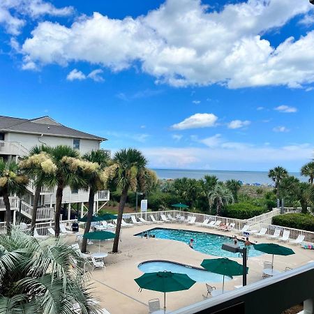 The Breakers #220 Beach Condo, Beautiful Ocean View At Coligny Beach, 4 N Forest Beach Drive Hilton Head, Walk To All Shops Restaurants, Renovated Jan 2024, Vacation Rental Hhi Llc Хилтон-Хед-Айленд Экстерьер фото