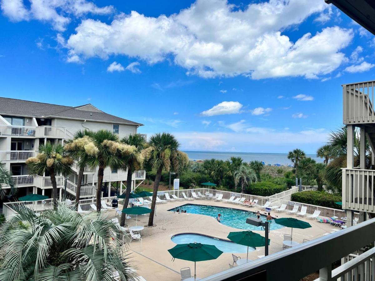 The Breakers #220 Beach Condo, Beautiful Ocean View At Coligny Beach, 4 N Forest Beach Drive Hilton Head, Walk To All Shops Restaurants, Renovated Jan 2024, Vacation Rental Hhi Llc Хилтон-Хед-Айленд Экстерьер фото