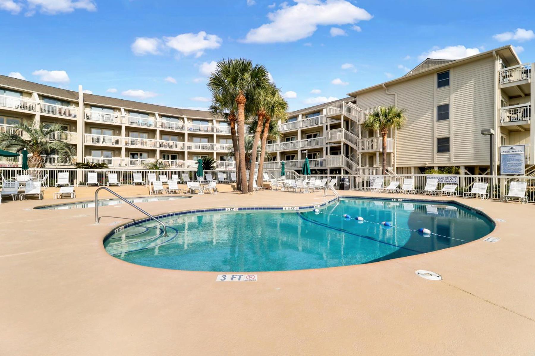 The Breakers #220 Beach Condo, Beautiful Ocean View At Coligny Beach, 4 N Forest Beach Drive Hilton Head, Walk To All Shops Restaurants, Renovated Jan 2024, Vacation Rental Hhi Llc Хилтон-Хед-Айленд Экстерьер фото