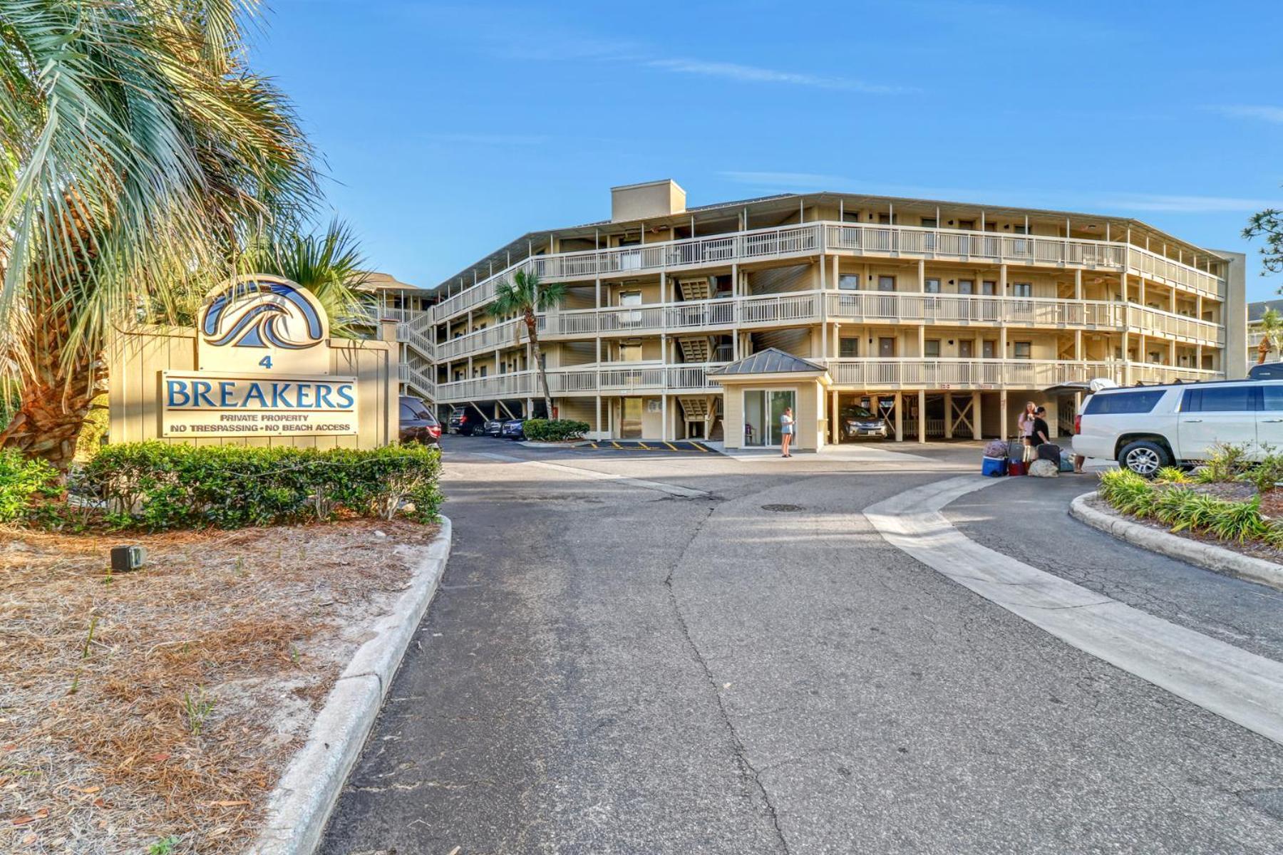 The Breakers #220 Beach Condo, Beautiful Ocean View At Coligny Beach, 4 N Forest Beach Drive Hilton Head, Walk To All Shops Restaurants, Renovated Jan 2024, Vacation Rental Hhi Llc Хилтон-Хед-Айленд Экстерьер фото