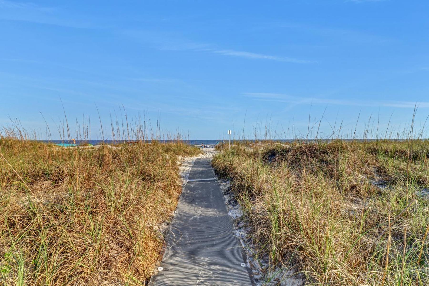 The Breakers #220 Beach Condo, Beautiful Ocean View At Coligny Beach, 4 N Forest Beach Drive Hilton Head, Walk To All Shops Restaurants, Renovated Jan 2024, Vacation Rental Hhi Llc Хилтон-Хед-Айленд Экстерьер фото